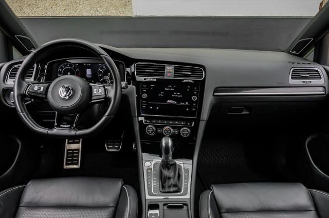 2019 Volkswagen Golf R 2.0T w/DCC & Navigation
