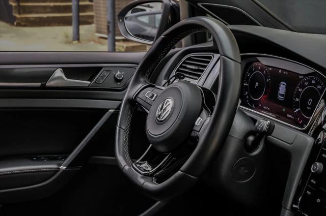 2019 Volkswagen Golf R 2.0T w/DCC & Navigation