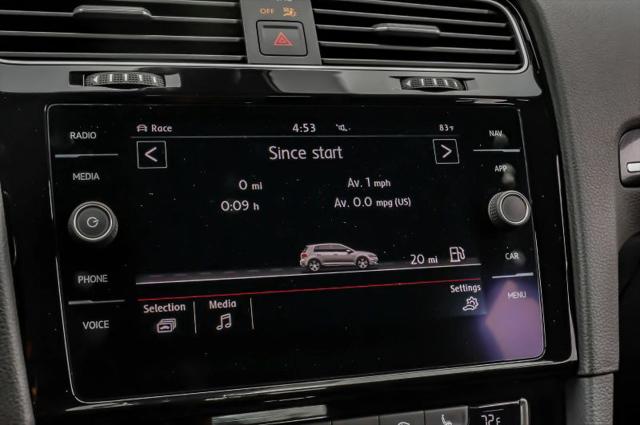 2019 Volkswagen Golf R 2.0T w/DCC & Navigation