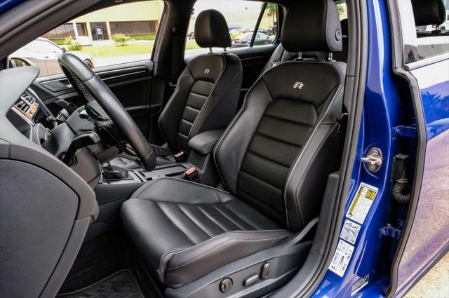 2019 Volkswagen Golf R 2.0T w/DCC & Navigation