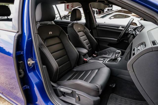 2019 Volkswagen Golf R 2.0T w/DCC & Navigation