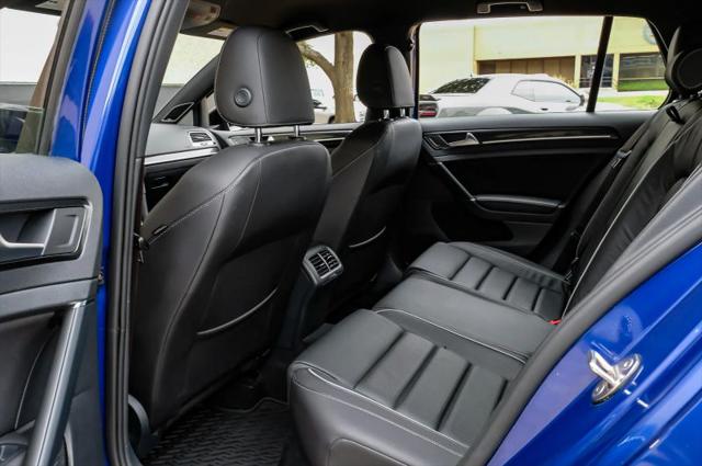 2019 Volkswagen Golf R 2.0T w/DCC & Navigation