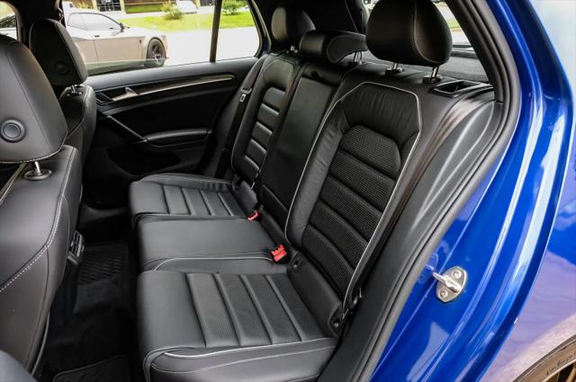 2019 Volkswagen Golf R 2.0T w/DCC & Navigation