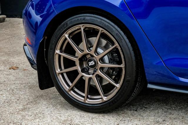 2019 Volkswagen Golf R 2.0T w/DCC & Navigation