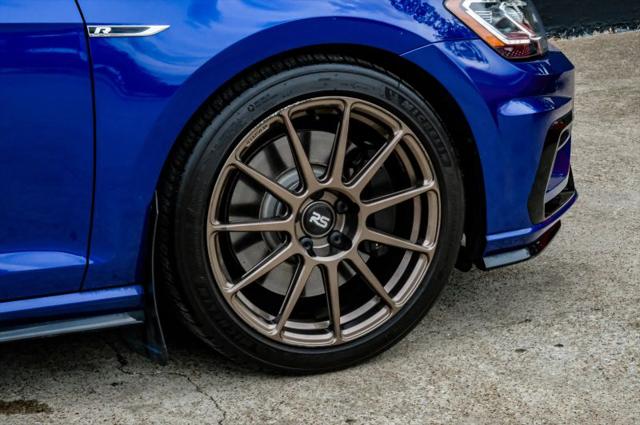 2019 Volkswagen Golf R 2.0T w/DCC & Navigation