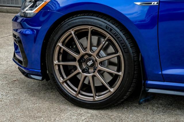 2019 Volkswagen Golf R 2.0T w/DCC & Navigation