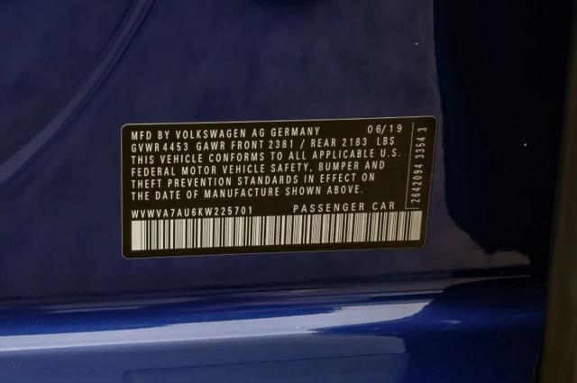 2019 Volkswagen Golf R 2.0T w/DCC & Navigation
