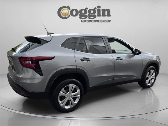2025 Chevrolet Trax FWD LS