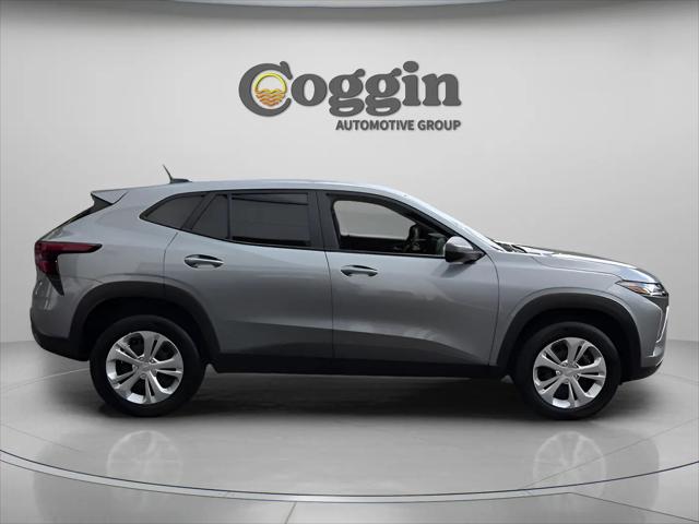 2025 Chevrolet Trax FWD LS