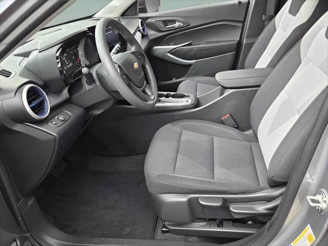2025 Chevrolet Trax FWD LS