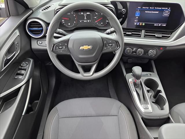 2025 Chevrolet Trax FWD LS