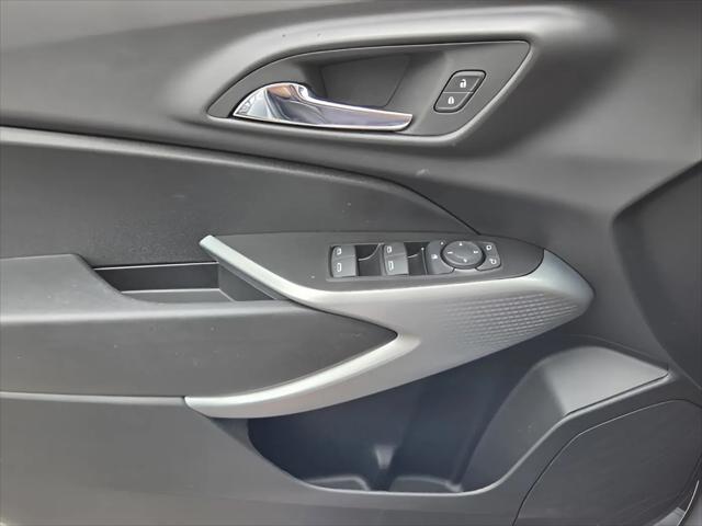 2025 Chevrolet Trax FWD LS