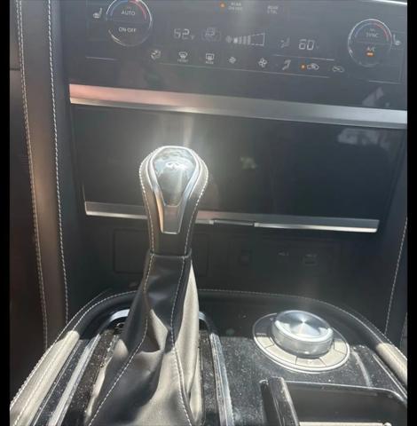 2023 INFINITI QX80 LUXE AWD