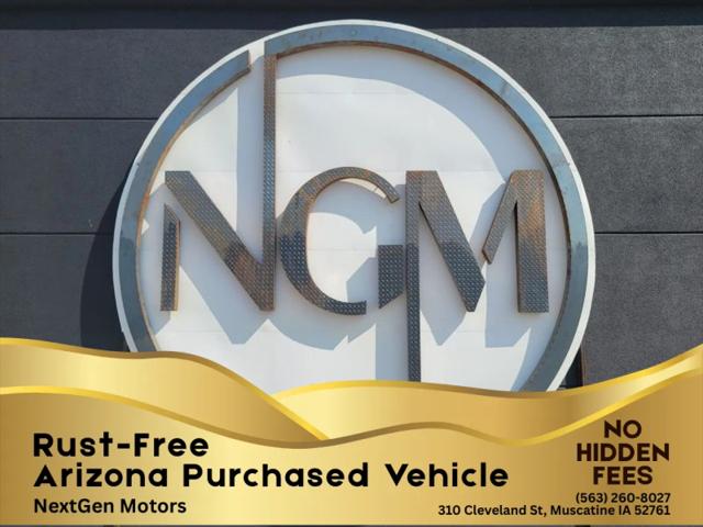 2023 Chrysler Pacifica Touring L for sale in Muscatine, IA