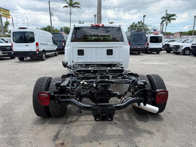 2022 Ram 3500 Big Horn Crew Cab 4x4 8' Box