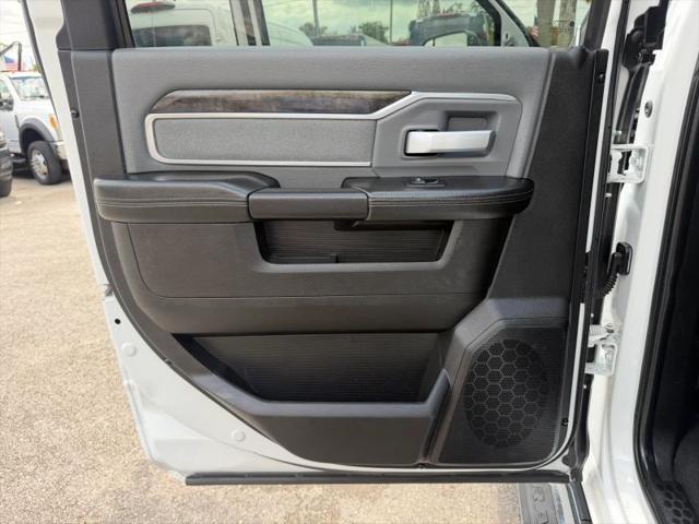 2022 Ram 3500 Big Horn Crew Cab 4x4 8' Box