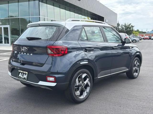 2026 Hyundai Venue SEL w/Two-Tone Roof