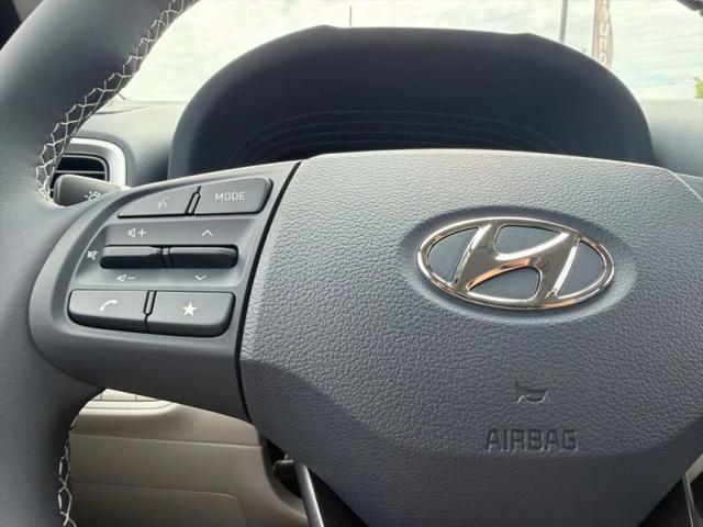 2026 Hyundai Venue SEL w/Two-Tone Roof