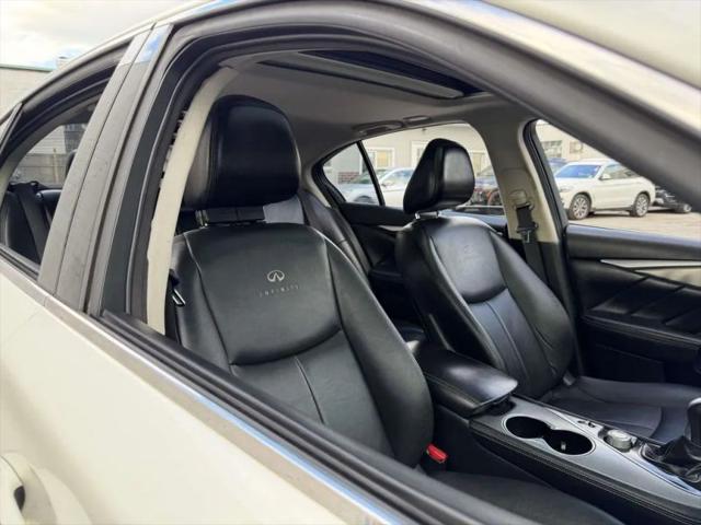 2014 INFINITI Q50 Premium