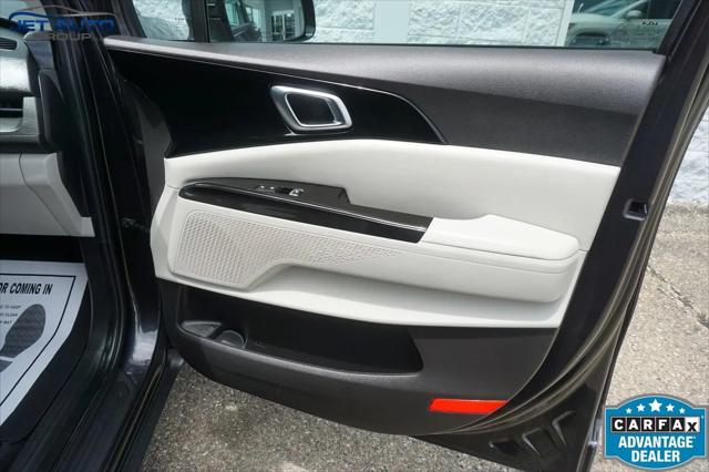 2023 Kia Carnival MPV EX