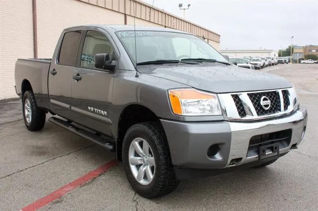2013 Nissan Titan SV