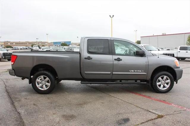 2013 Nissan Titan SV