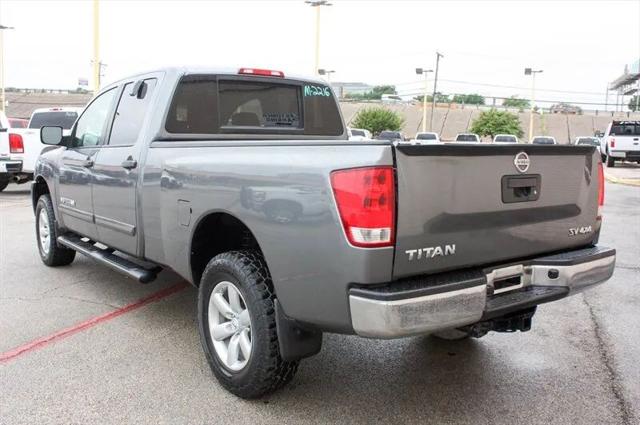 2013 Nissan Titan SV