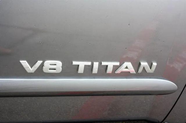 2013 Nissan Titan SV