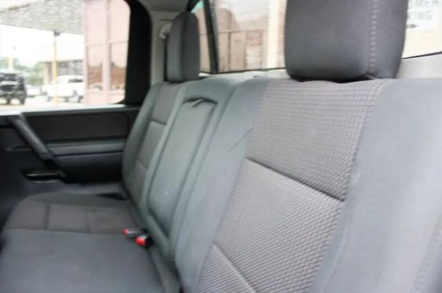 2013 Nissan Titan SV