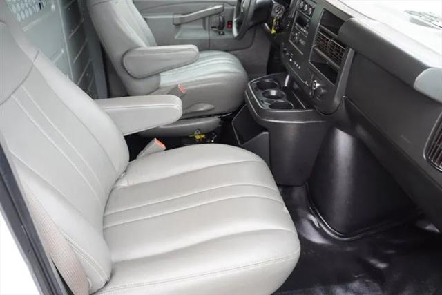 2019 GMC Savana 2500 Work Van