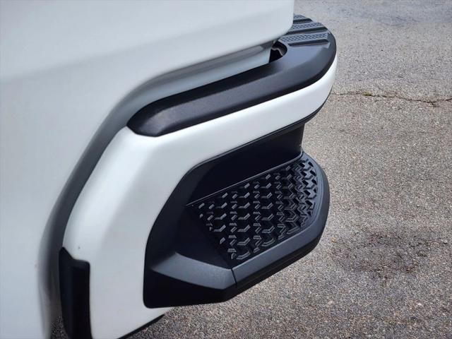 2021 Chevrolet Silverado 1500 2WD Crew Cab Short Bed Custom