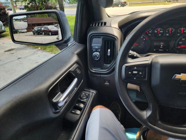 2021 Chevrolet Silverado 1500 2WD Crew Cab Short Bed Custom