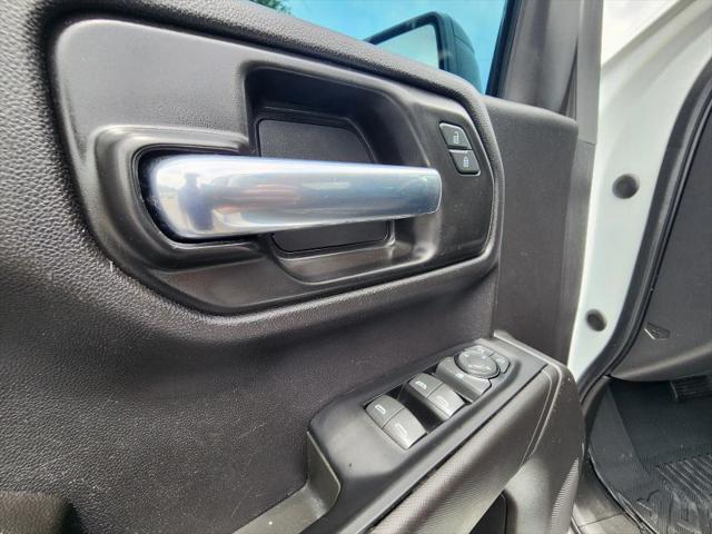 2021 Chevrolet Silverado 1500 2WD Crew Cab Short Bed Custom