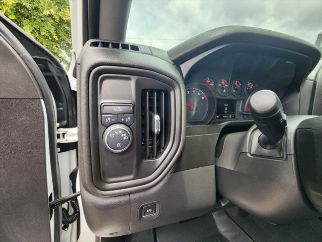 2021 Chevrolet Silverado 1500 2WD Crew Cab Short Bed Custom