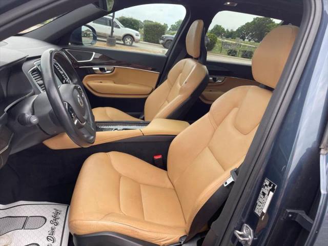2018 Volvo XC90 T6 Momentum