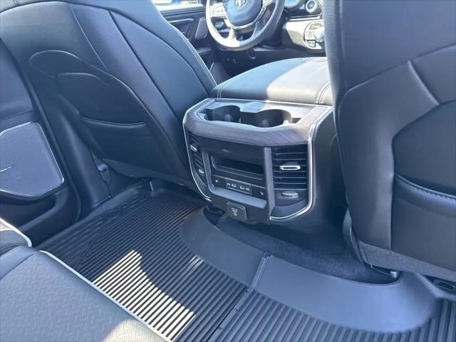 2026 Ram 1500 Laramie Crew Cab 4x4 5'7" Box