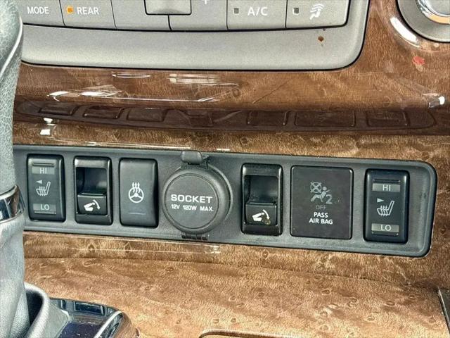 2016 INFINITI QX80 Standard
