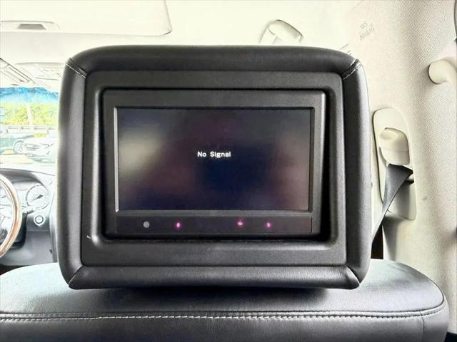 2016 INFINITI QX80 Standard