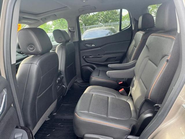2023 GMC Acadia AWD AT4