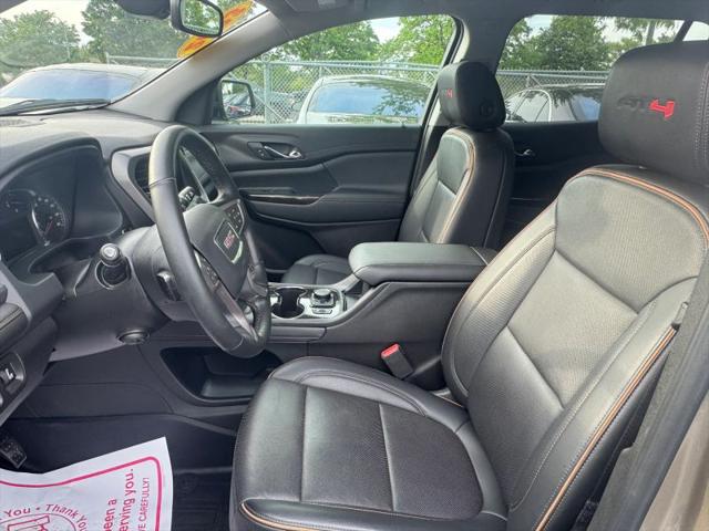2023 GMC Acadia AWD AT4