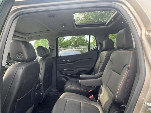 2023 GMC Acadia AWD AT4