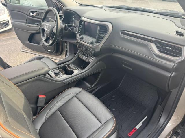 2023 GMC Acadia AWD AT4