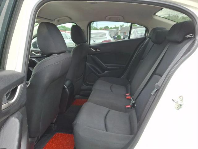 2015 Mazda Mazda3 i Sport