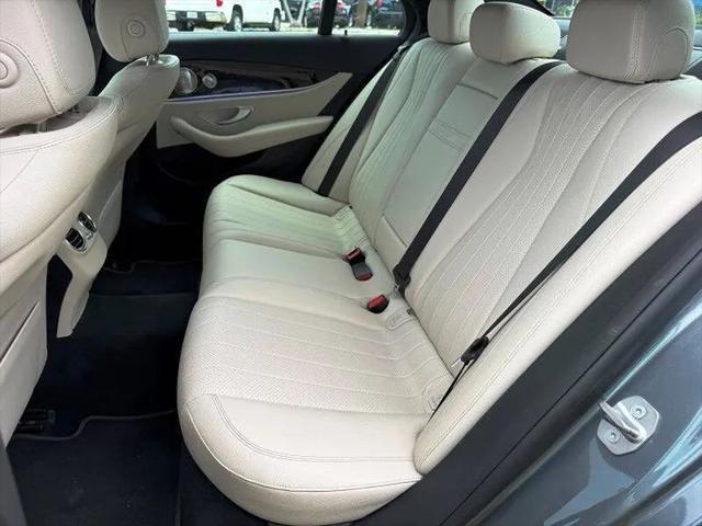 2017 Mercedes-Benz E-CLASS E 300 E 300