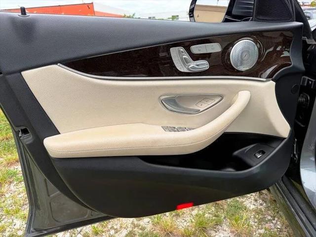 2017 Mercedes-Benz E-CLASS E 300 E 300