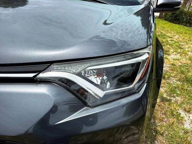 2016 Toyota RAV4 Hybrid XLE