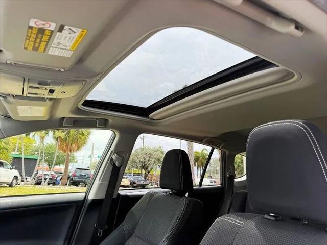 2016 Toyota RAV4 Hybrid XLE