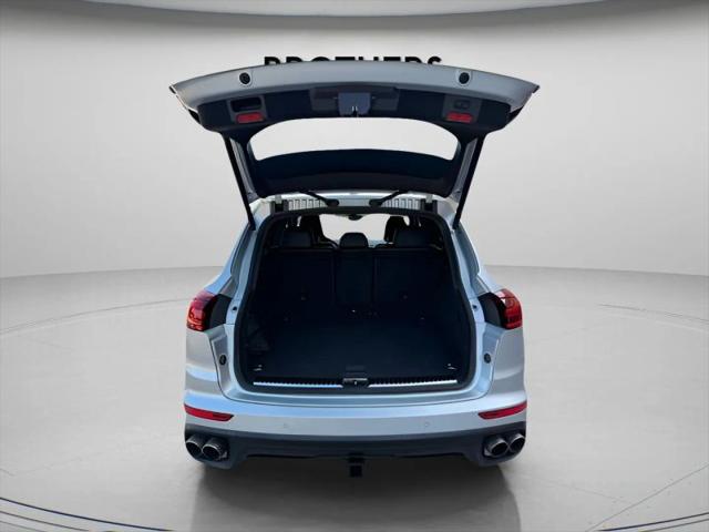 2016 Porsche Cayenne S