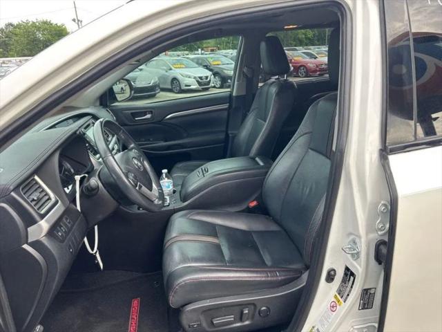 2019 Toyota Highlander SE
