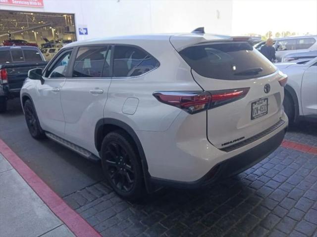 2024 Toyota Highlander LE